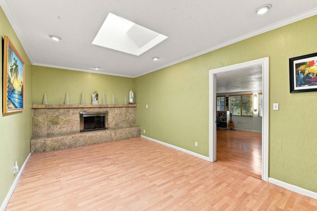 1464 Hillsdale Avenue Property Photo 11