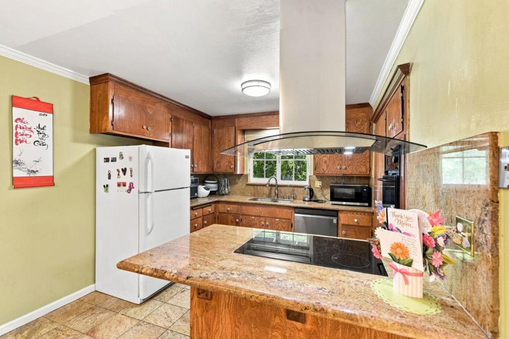 1464 Hillsdale Avenue Property Photo 15