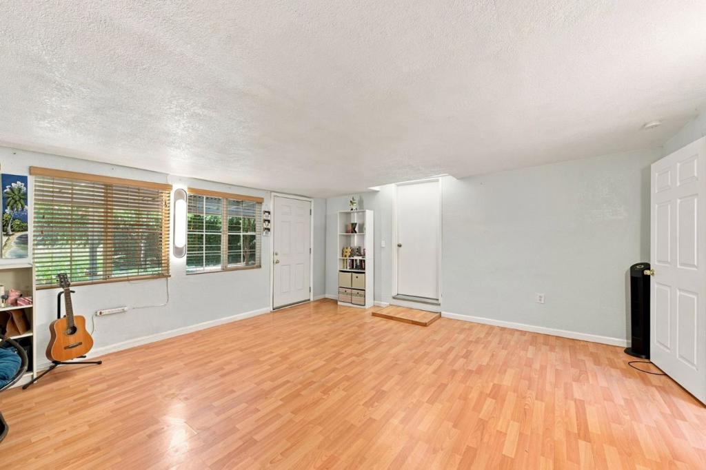 1464 Hillsdale Avenue Property Photo 23
