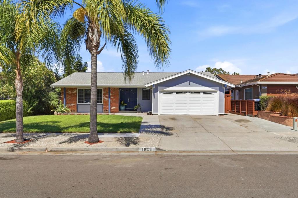 1928 Camargo Drive Property Photo 1