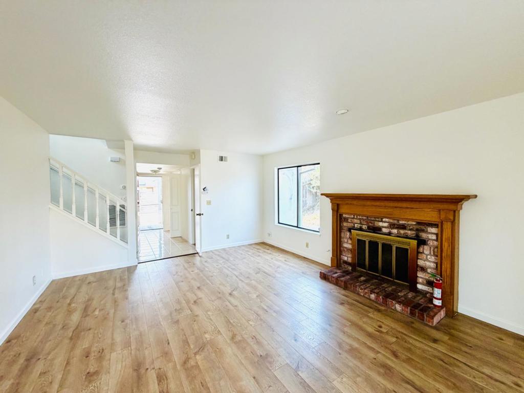 365 Bush Street Property Photo 5