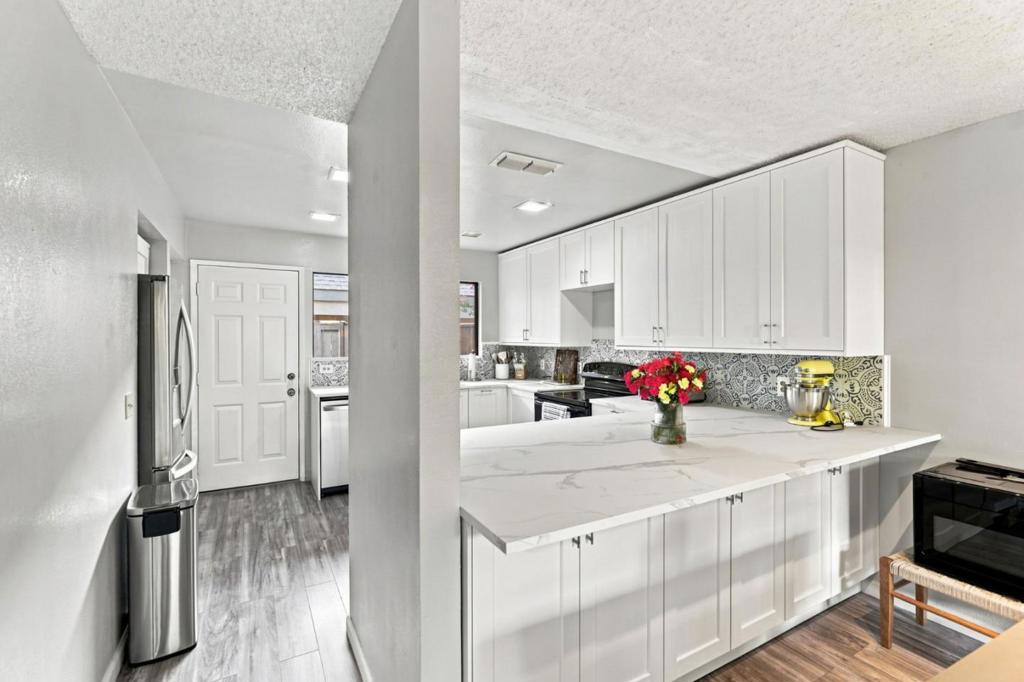 750 Lincoln Road 47 Property Photo 8