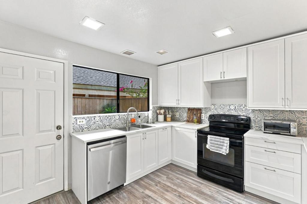 750 Lincoln Road 47 Property Photo 10