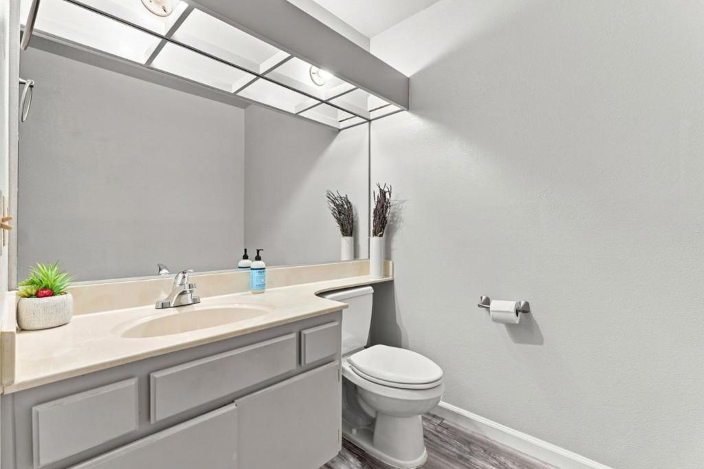 750 Lincoln Road 47 Property Photo 14