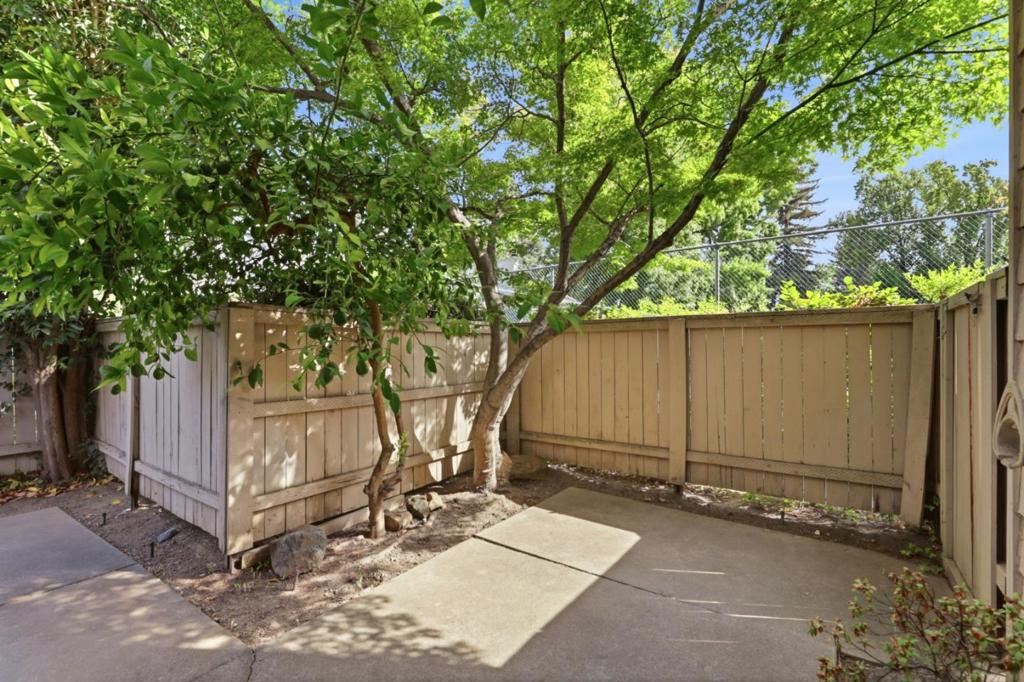 750 Lincoln Road 47 Property Photo 24