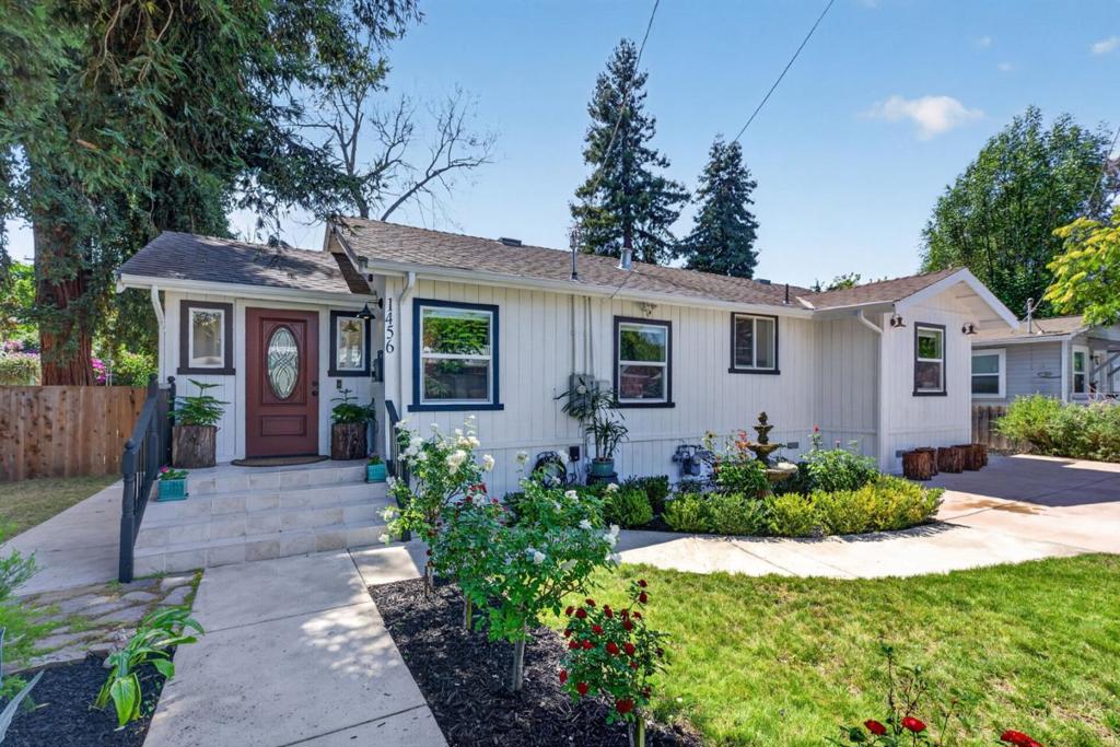 1456 B Street Property Photo