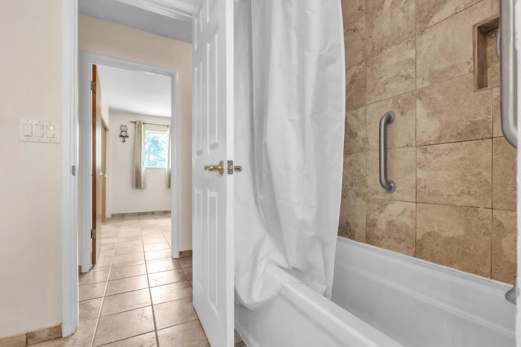533 Hart Lane Property Photo 11