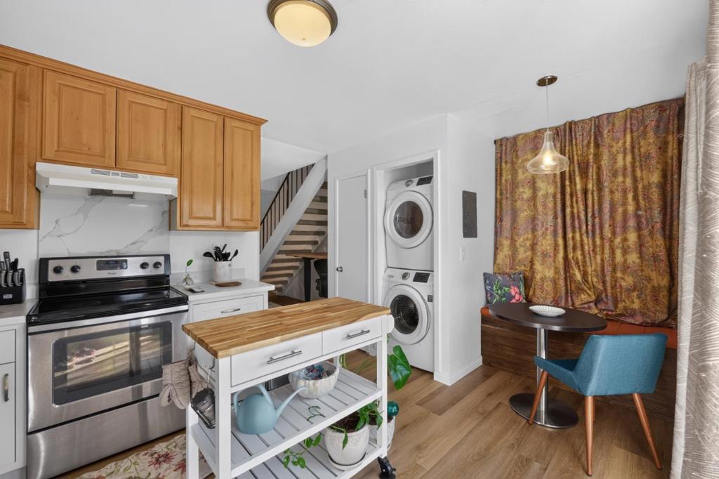 7742 Chestnut Street Property Photo 2
