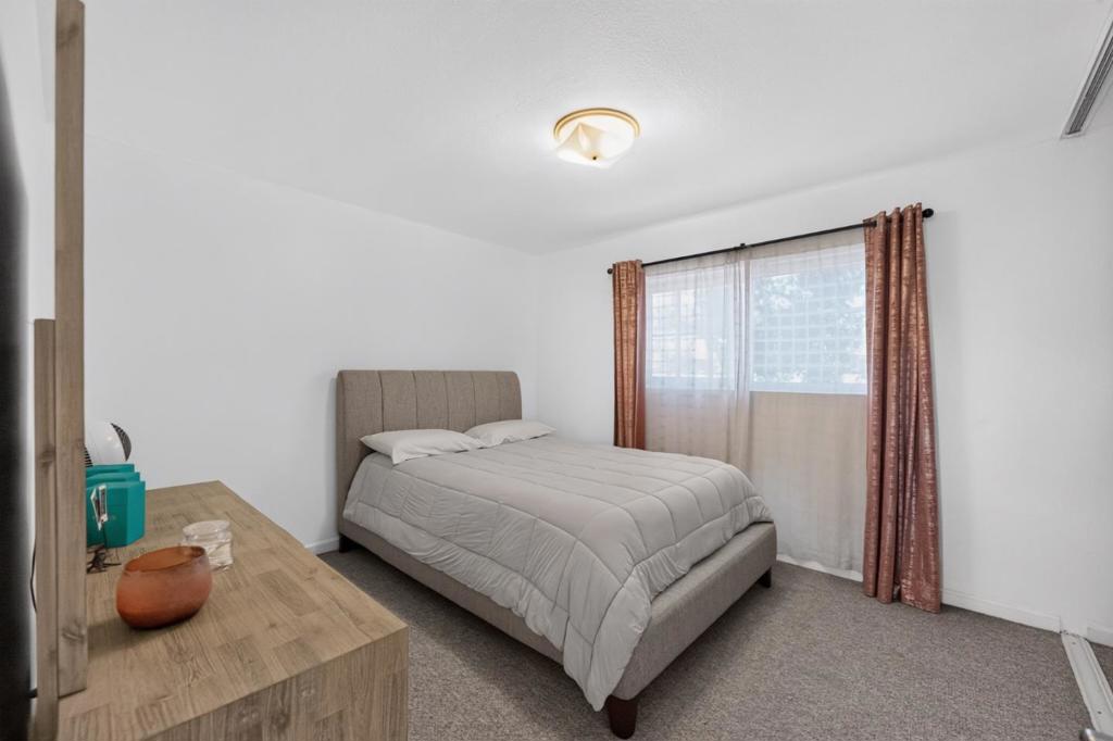 7742 Chestnut Street Property Photo 7