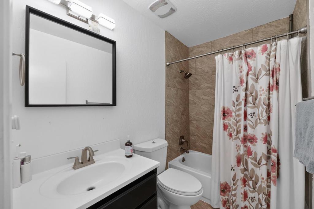 7742 Chestnut Street Property Photo 8