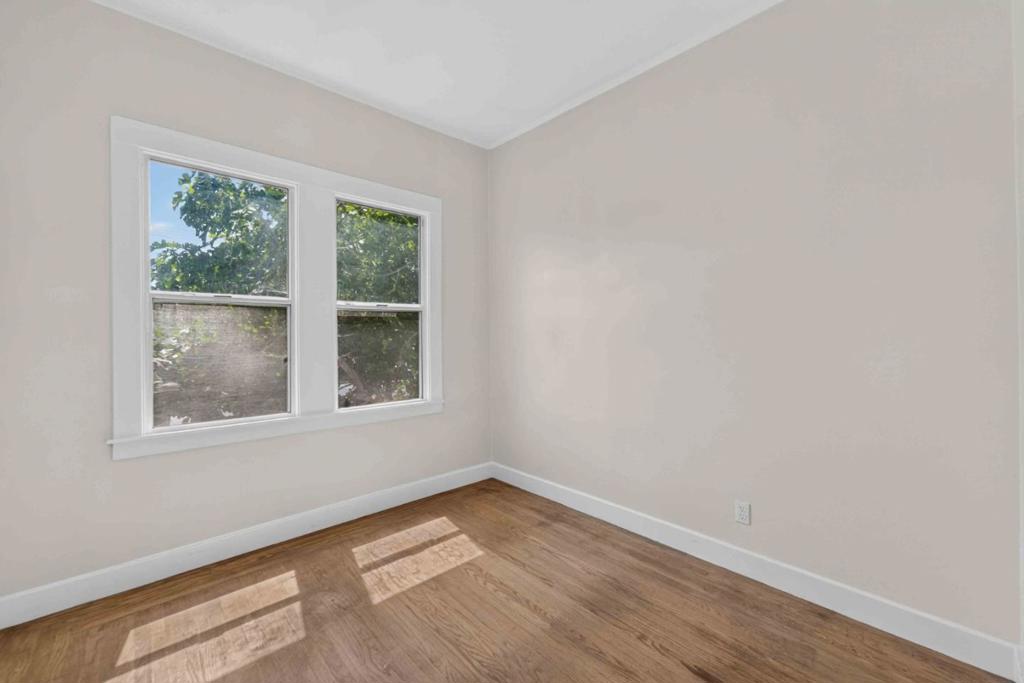 21459 Locust Street Property Photo 13