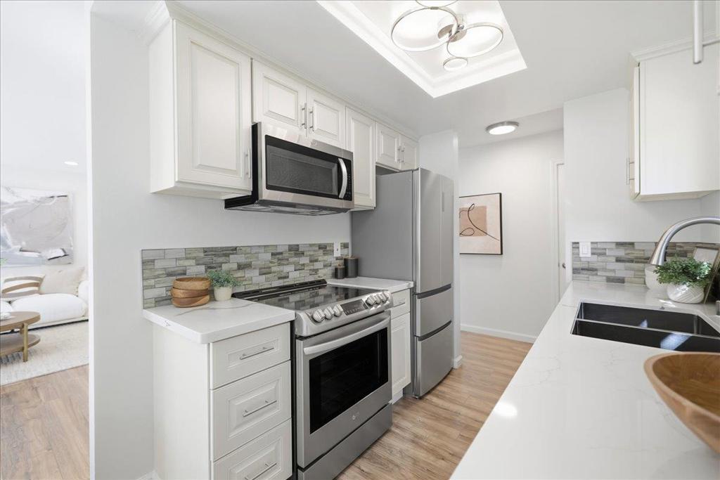 98 Flynn Avenue A Property Photo 12