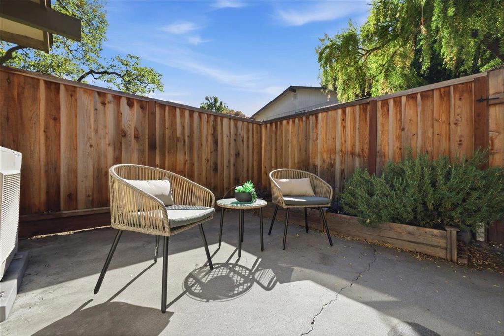 98 Flynn Avenue A Property Photo 37