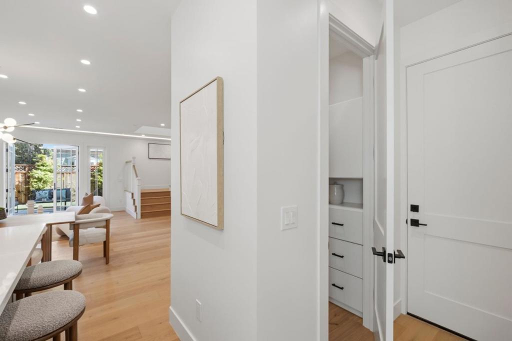 191 Grand Street Property Photo 16