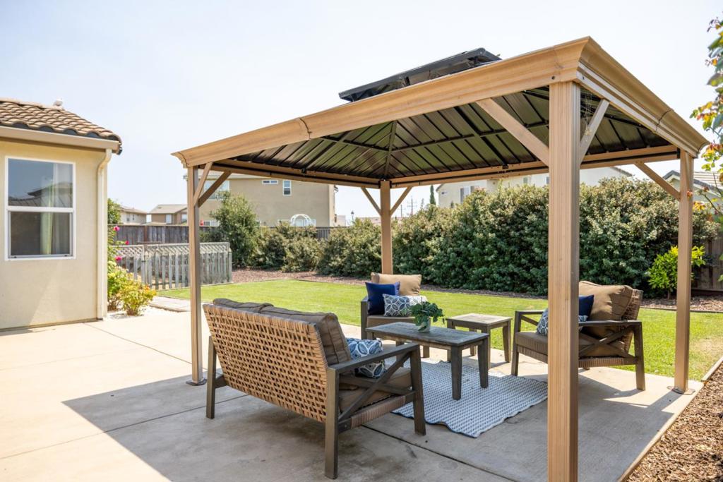 6 Campania Circle Property Photo 12