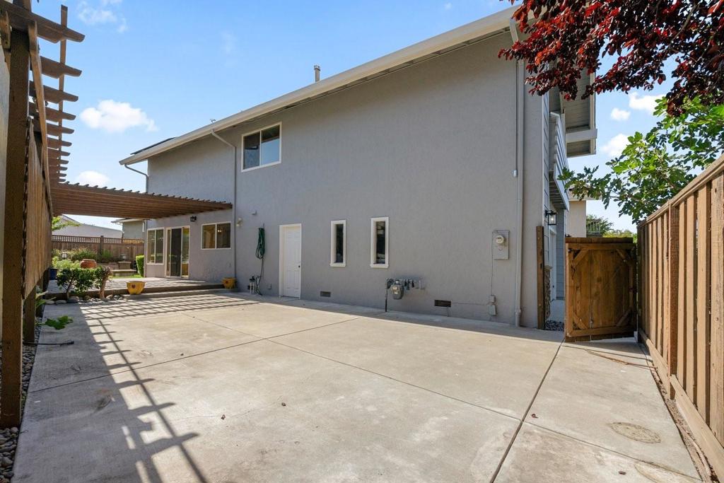 6273 Mountford Drive Property Photo 43