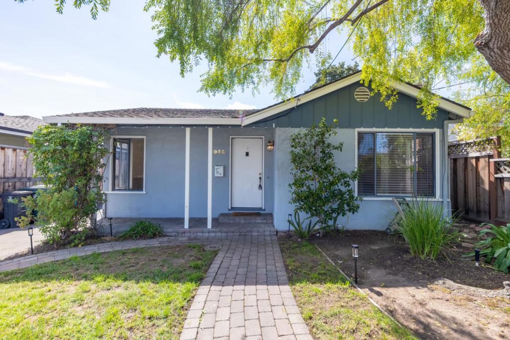 1955 Brittan Avenue Property Photo 1