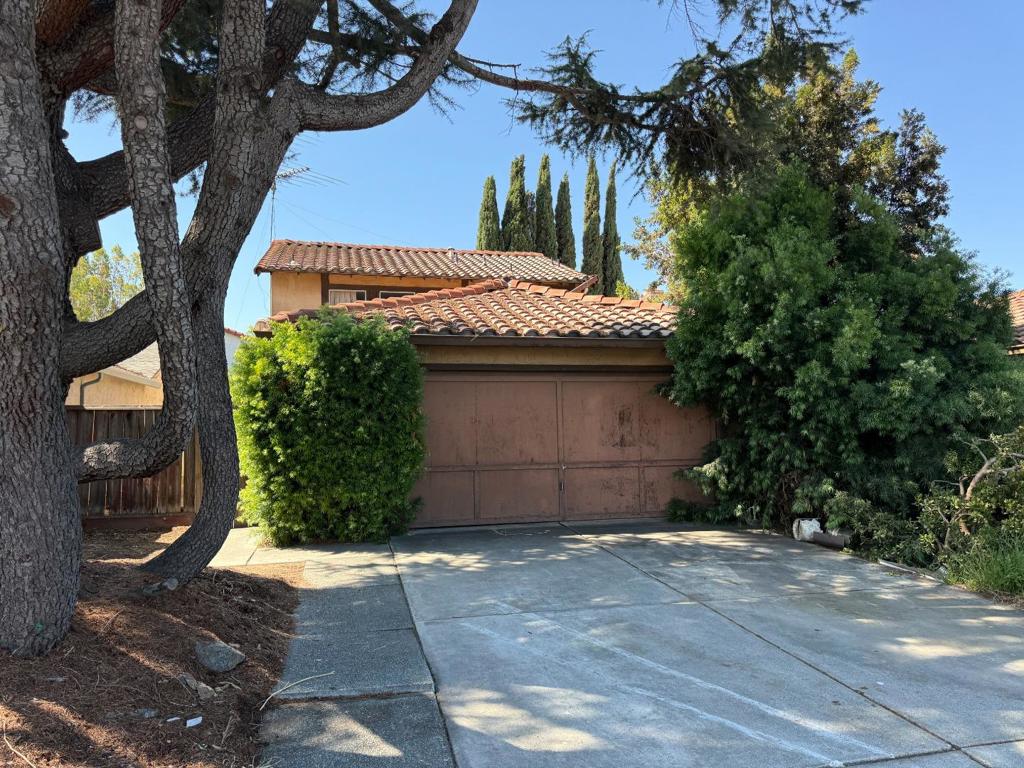 581 Guerra Court