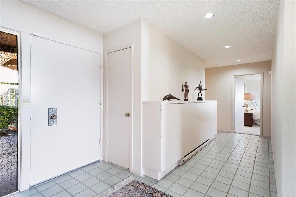 260 Oak Property Photo 25