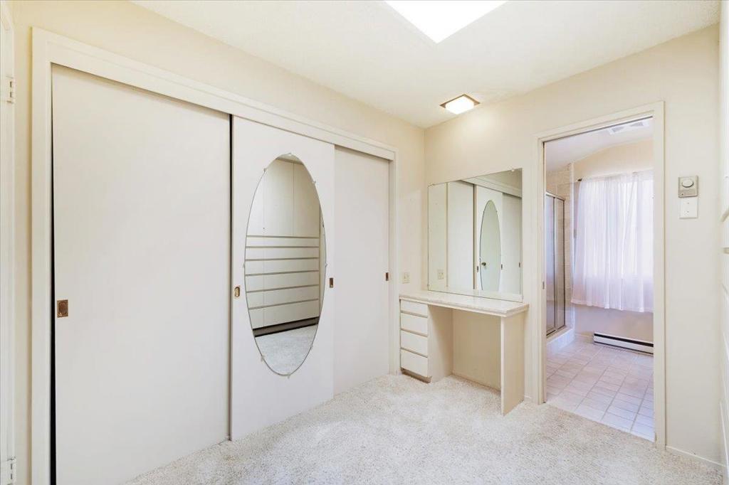 260 Oak Property Photo 31