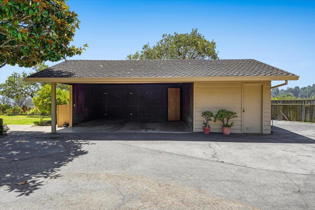 260 Oak Property Photo 51