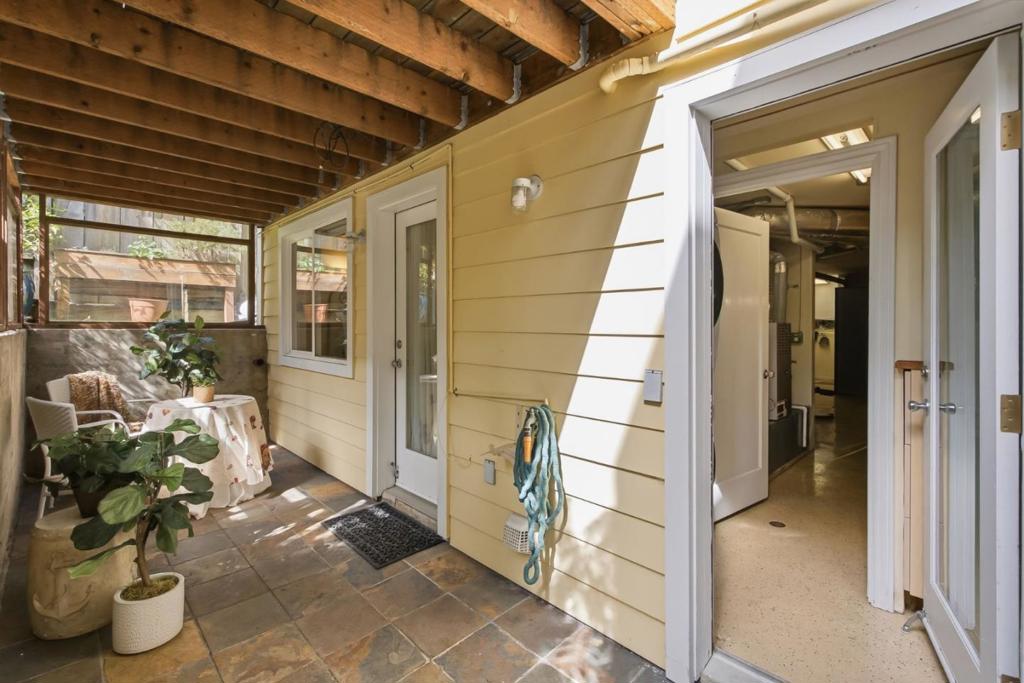 8 Porter Street Property Photo 34