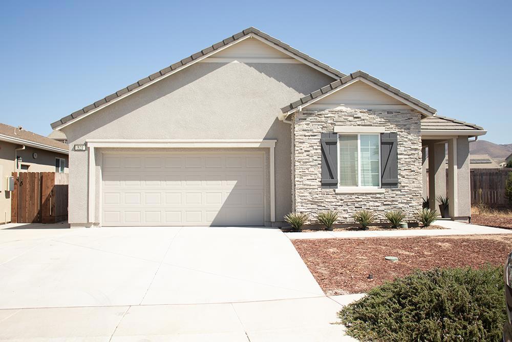 521 Davalos Street Property Photo 1