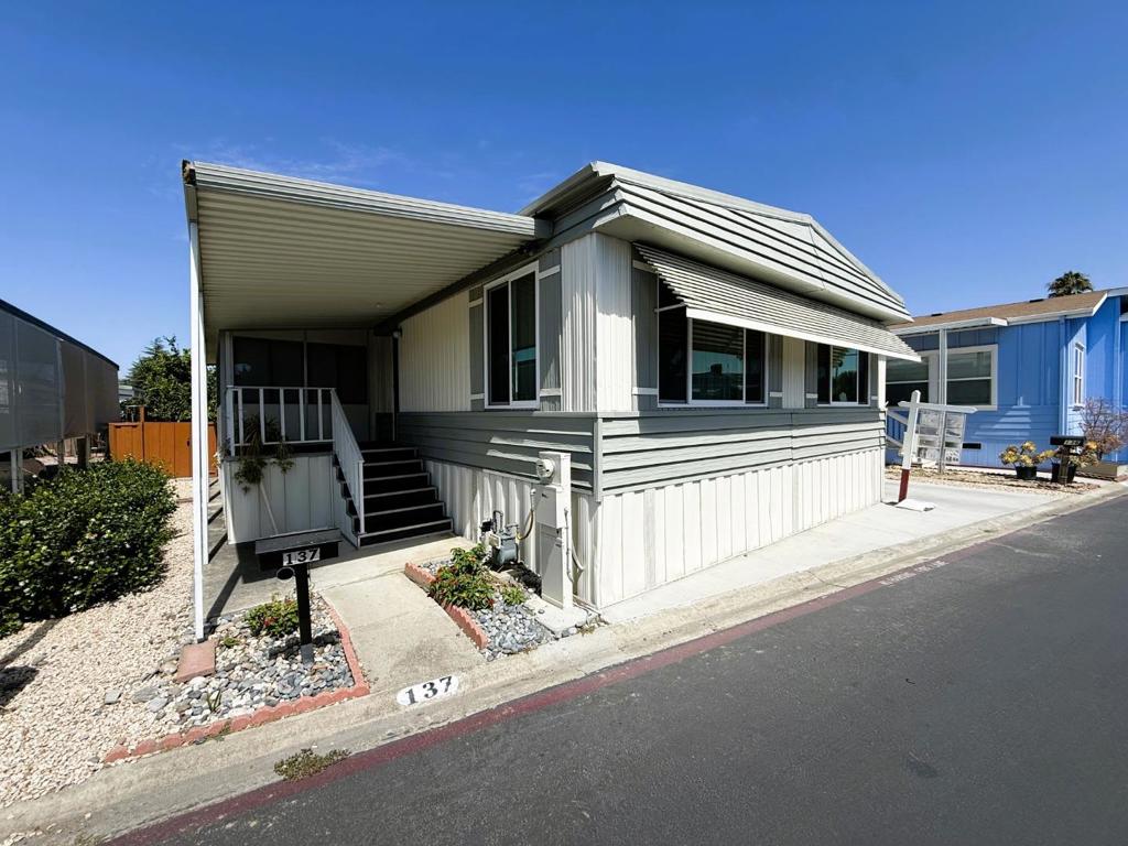 1520 E Capitol Expressway 137 Property Photo 1
