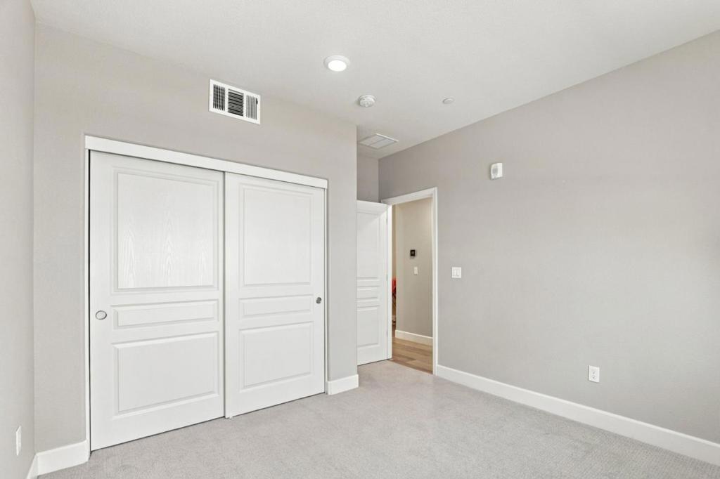 633 Clover Circle Property Photo 16