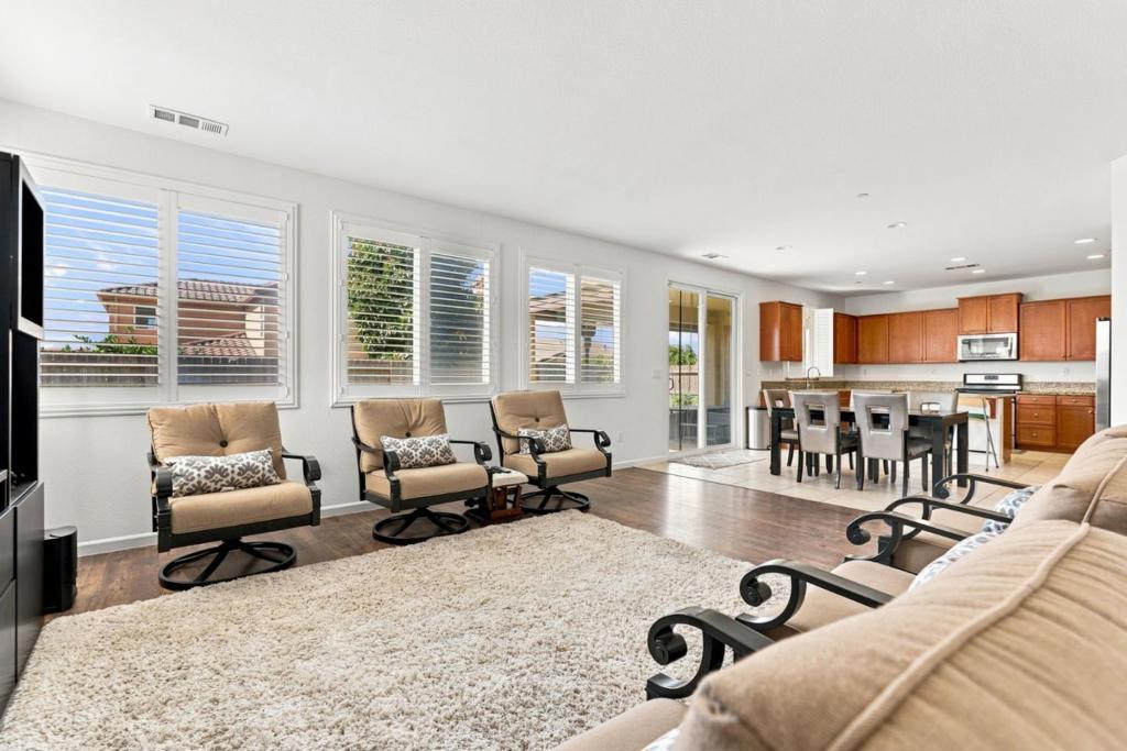 1108 San Gabriel Property Photo 9