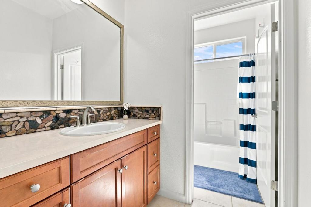 1108 San Gabriel Property Photo 32