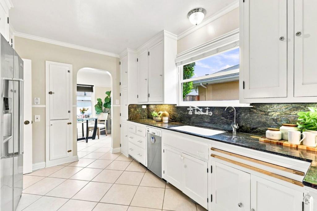 656 S 14th Street Property Photo 17