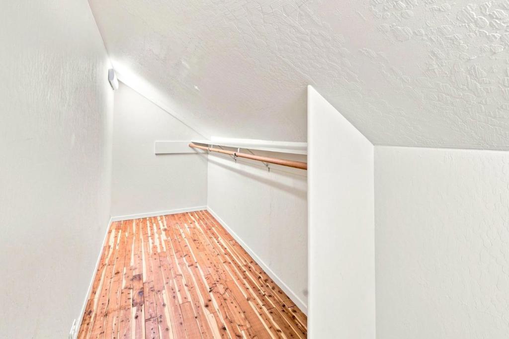 656 S 14th Street Property Photo 21