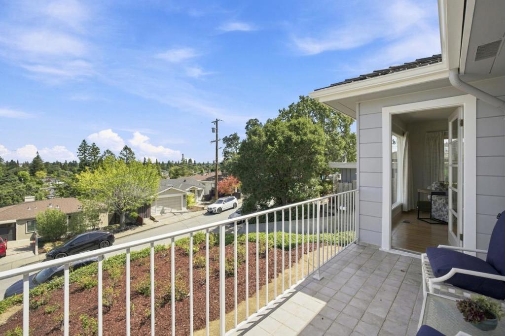 334 Oakview Drive Property Photo 9