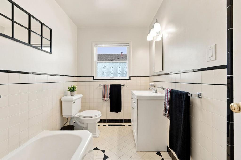 334 Oakview Drive Property Photo 22