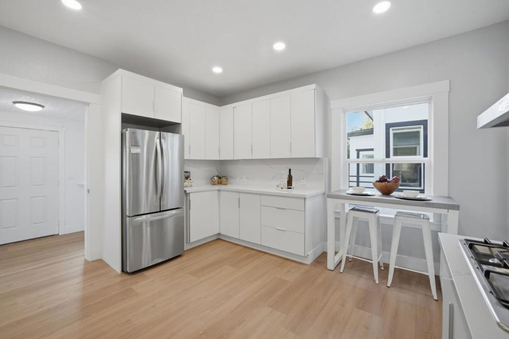 1541 Pomona Avenue Property Photo 17