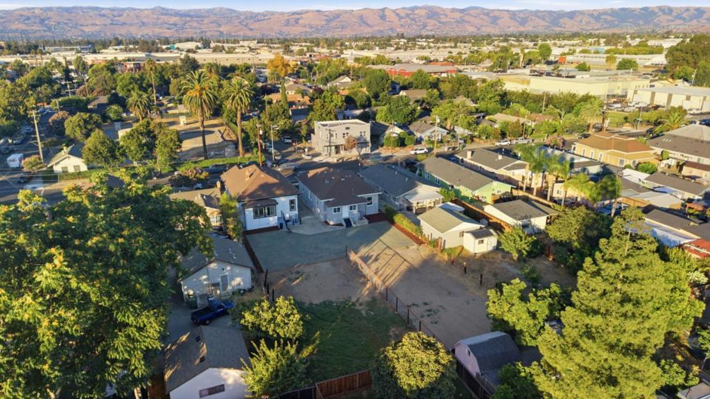 1541 Pomona Avenue Property Photo 36