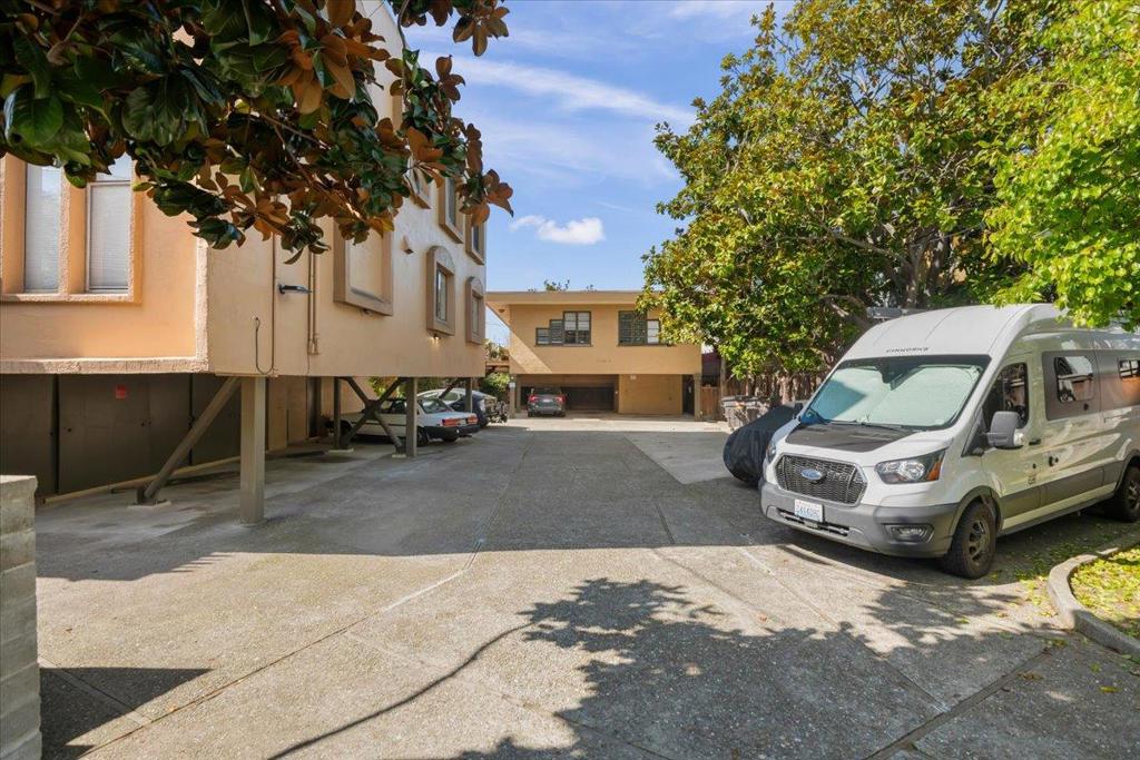 1430 Josephine Street Property Photo 6