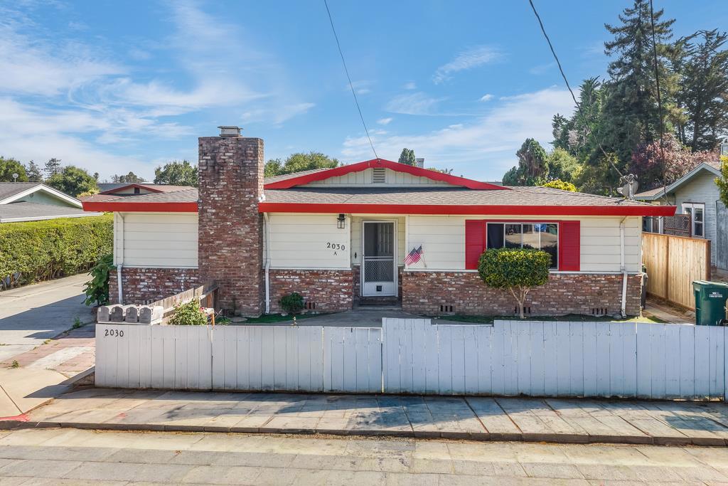 2030 Kinsley Street Property Photo 3