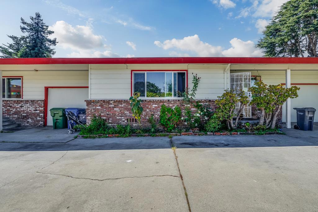 2030 Kinsley Street Property Photo 8