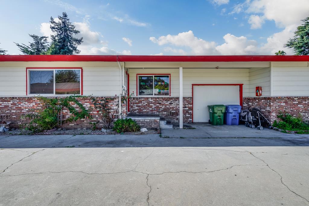 2030 Kinsley Street Property Photo 10