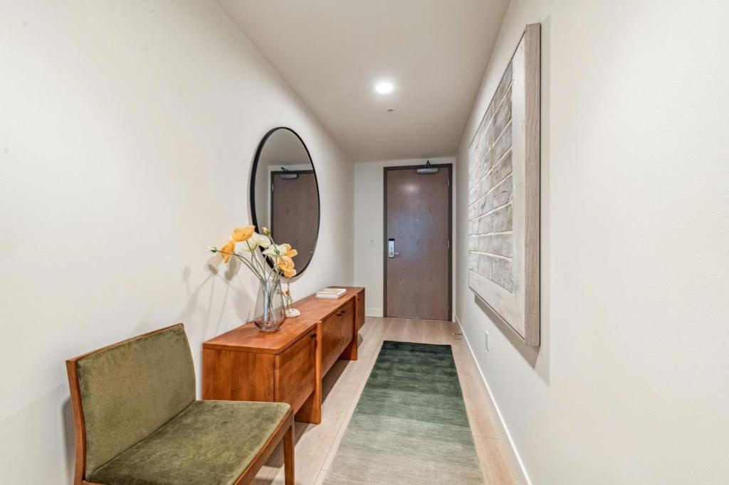 188 W Saint James Street 10803 Property Photo 6