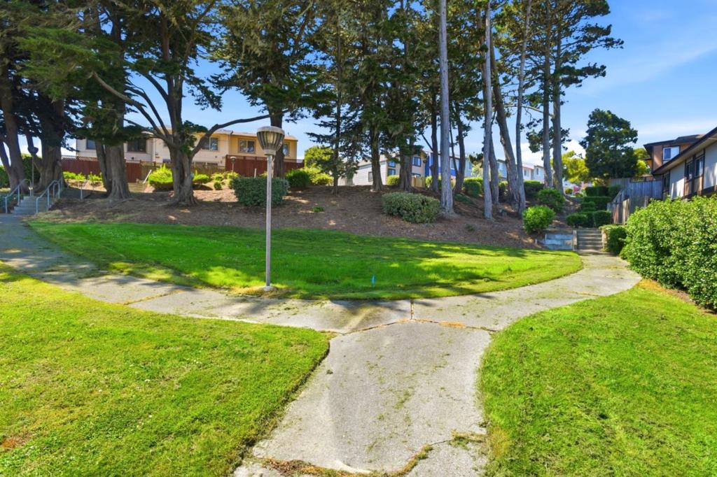 2419 Rowntree Way Property Photo 43