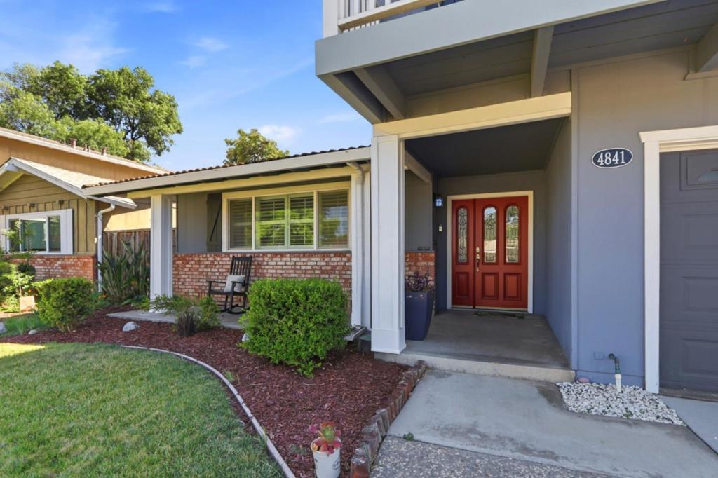 4841 Tonino Drive Property Photo 4