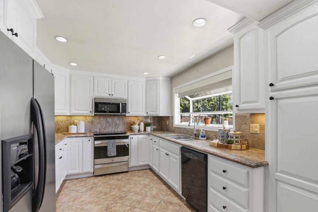 4841 Tonino Drive Property Photo 10