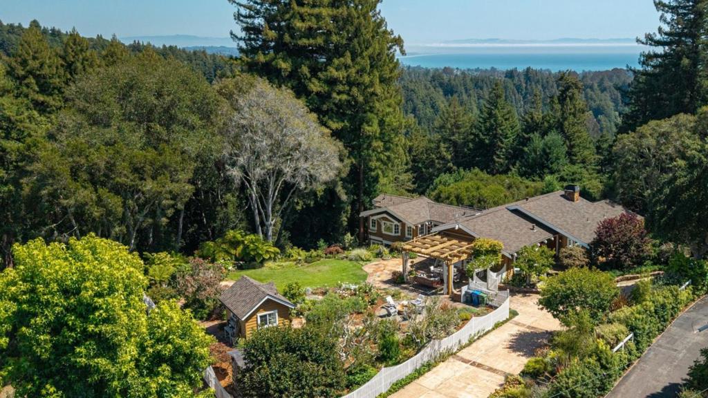 780 Lagunita Drive Property Photo 43