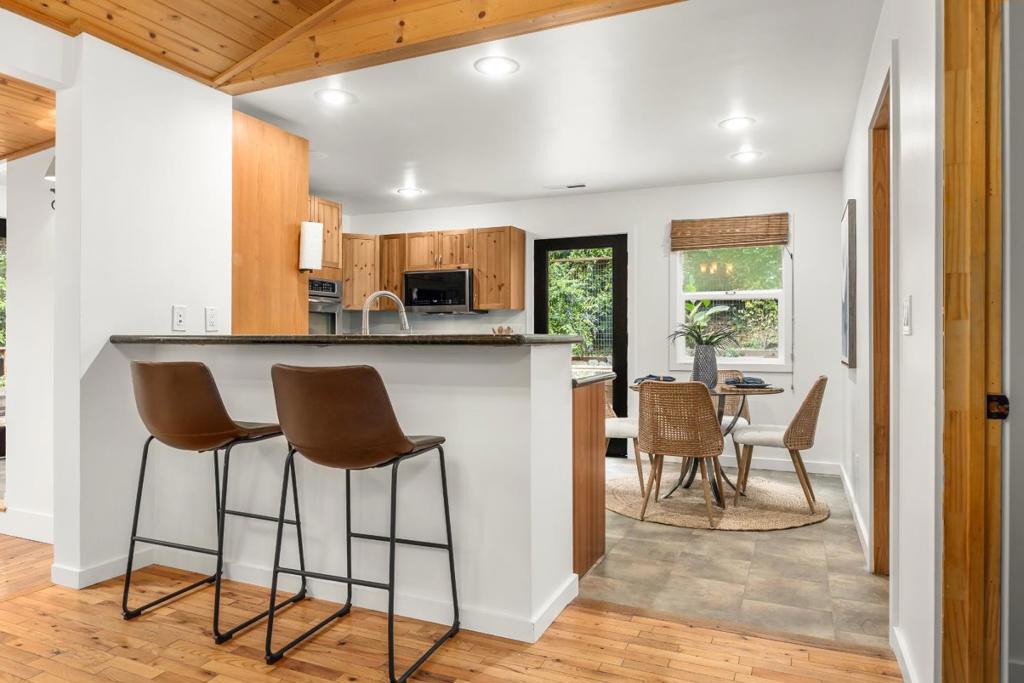 236 Caledonium Avenue Property Photo 8