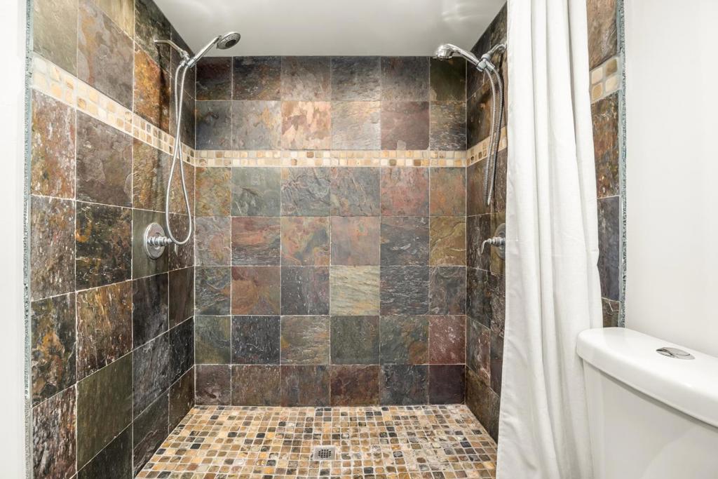 236 Caledonium Avenue Property Photo 26