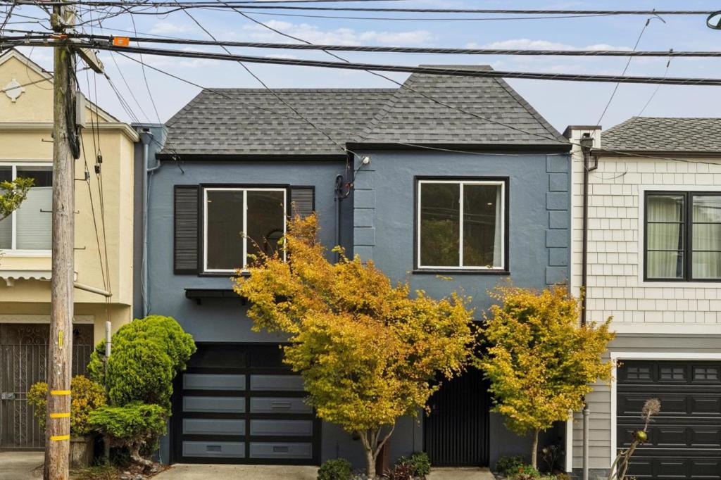 22 Stanford Heights Avenue Property Photo 1