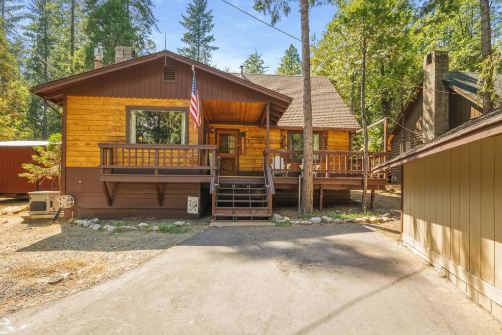 23100 Tuolumne Drive Property Photo 1